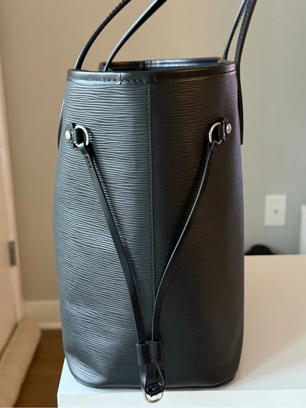 Louis Vuitton Neverfull MM Black Epi Leather Tote Silver Hardware with Pochette
